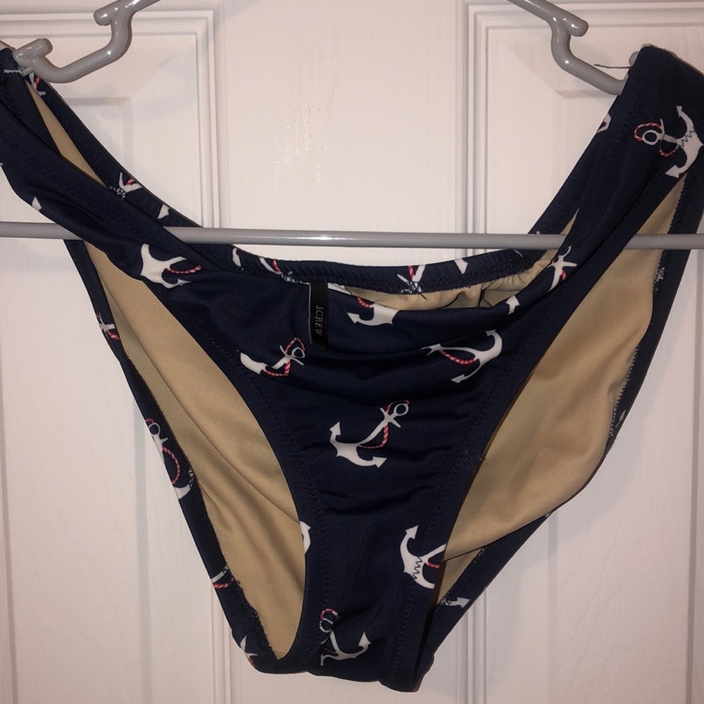 Adorable bikini - Picture 2 of 2